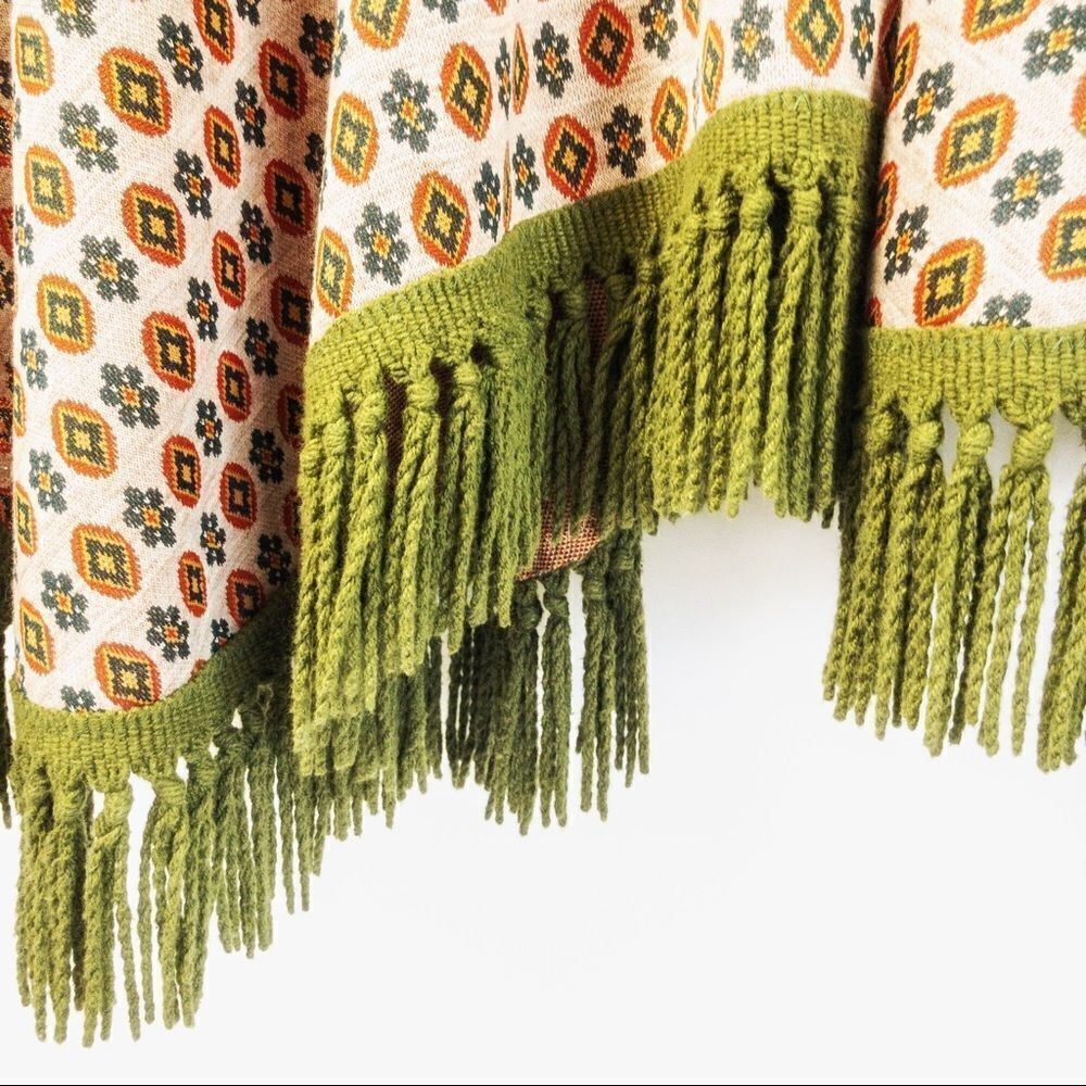 Vintage Girl’s Fringed Poncho Sweater Sz M/L - Picture 3 of 12